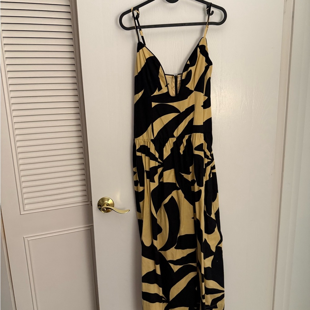 Spaghetti-Strap Maxi Dress in Black & Tan Abstract Print